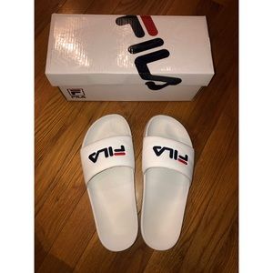 Fila slides ❤️